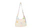 BOLSO BANDOLERA, DETALLE FLORES. REF: JJ030