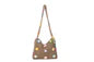 BOLSO BANDOLERA, DETALLE FLORES. REF: JJ030