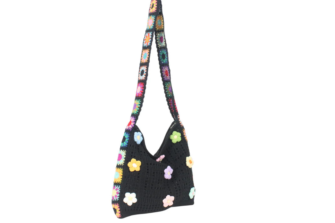 BOLSO BANDOLERA, DETALLE FLORES. REF: JJ030