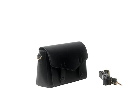 BOLSO BANDOLERA CON SOLAPA. REF: SY814